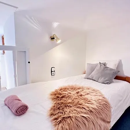 Accommodatie bij particulieren Jozsef 18 - 5 Mins To New York Cafe *